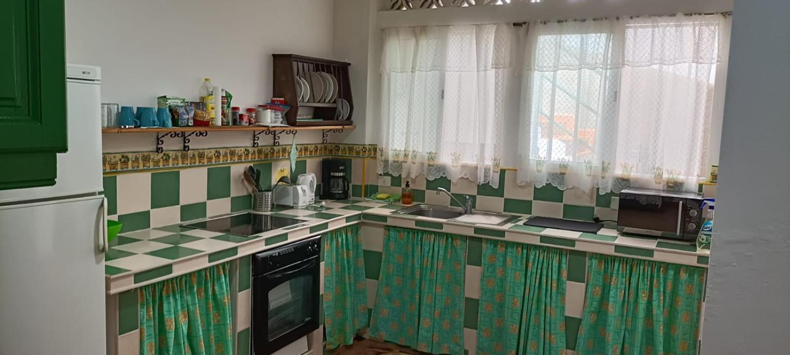 Habitacion Matrimonial En Un Bajo Bano Compartido Areas Compartidas Abades  Exteriör bild